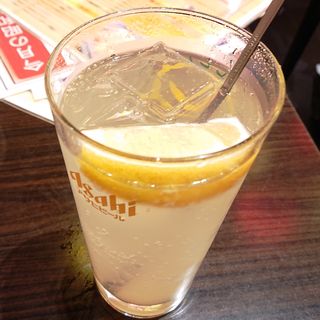 王道のレモンサワー(鶴見酒場)