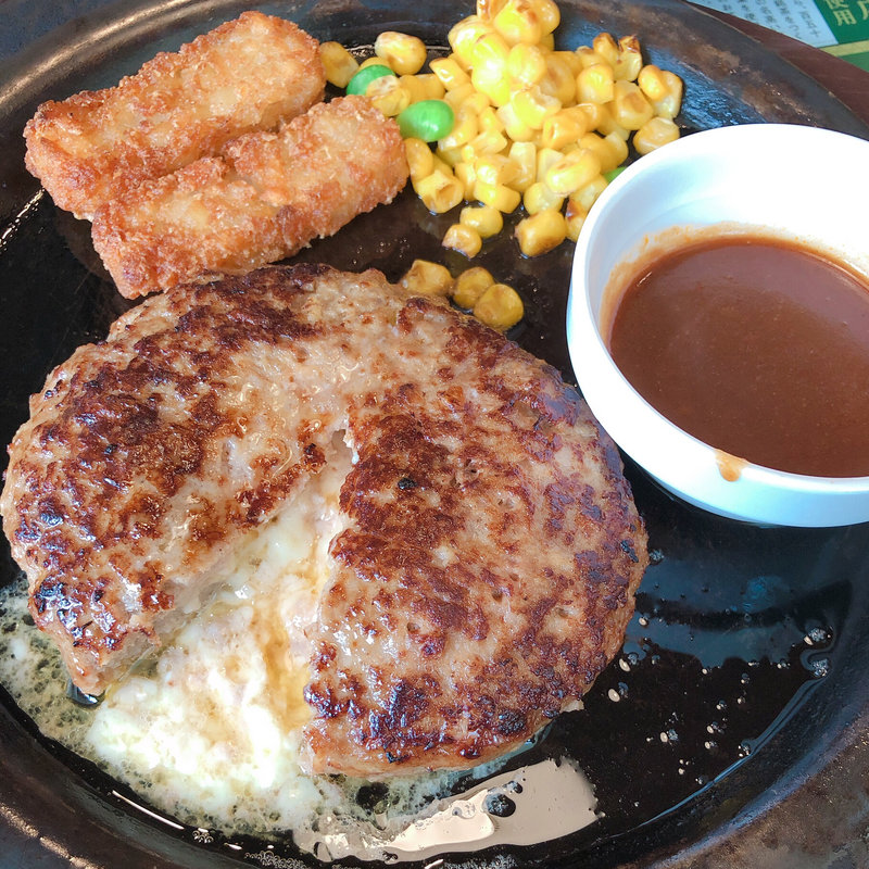 チーズinハンバーグ(ガスト 朝霧店 )