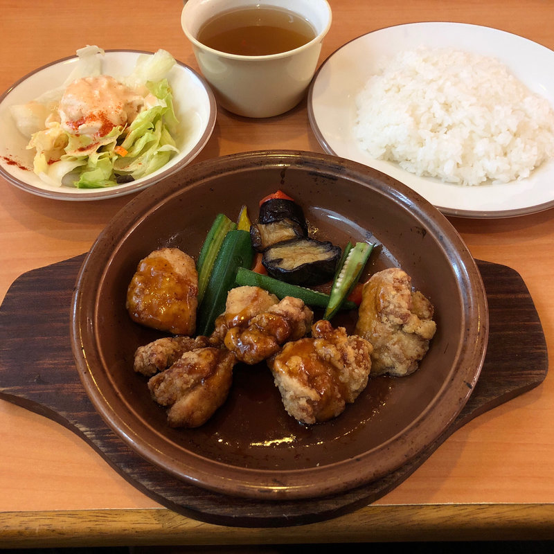 鶏肉のオーブン焼き（バルサミコ甘酢ソース）(サイゼリヤ サミット成城店)