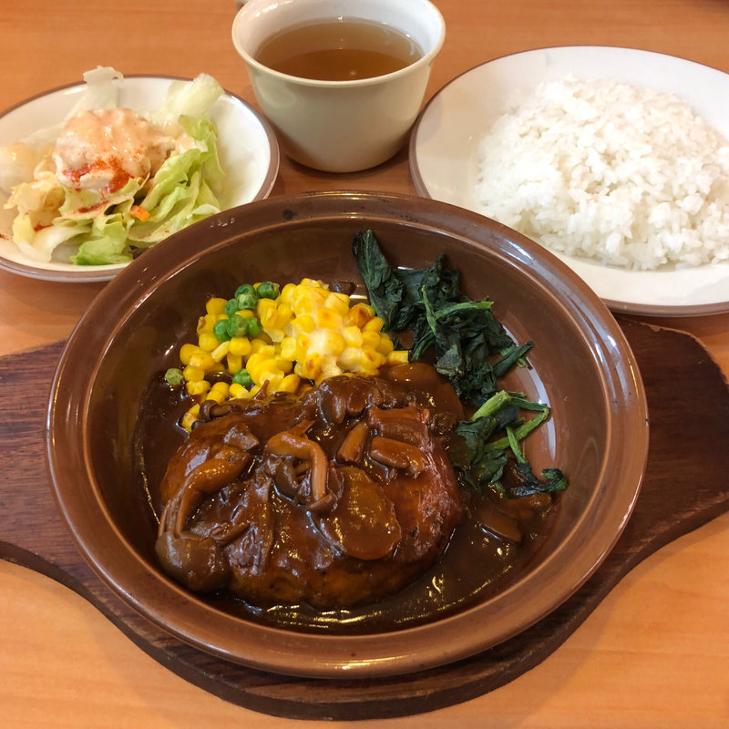 きのこのデミグラスソースハンバーグ(サイゼリヤ サミット成城店)