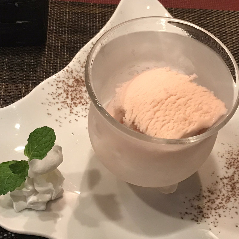 桜のアイスクリーム(アムール )