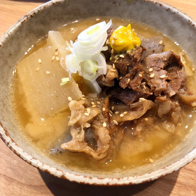 白煮込み(餃子と煮込み)