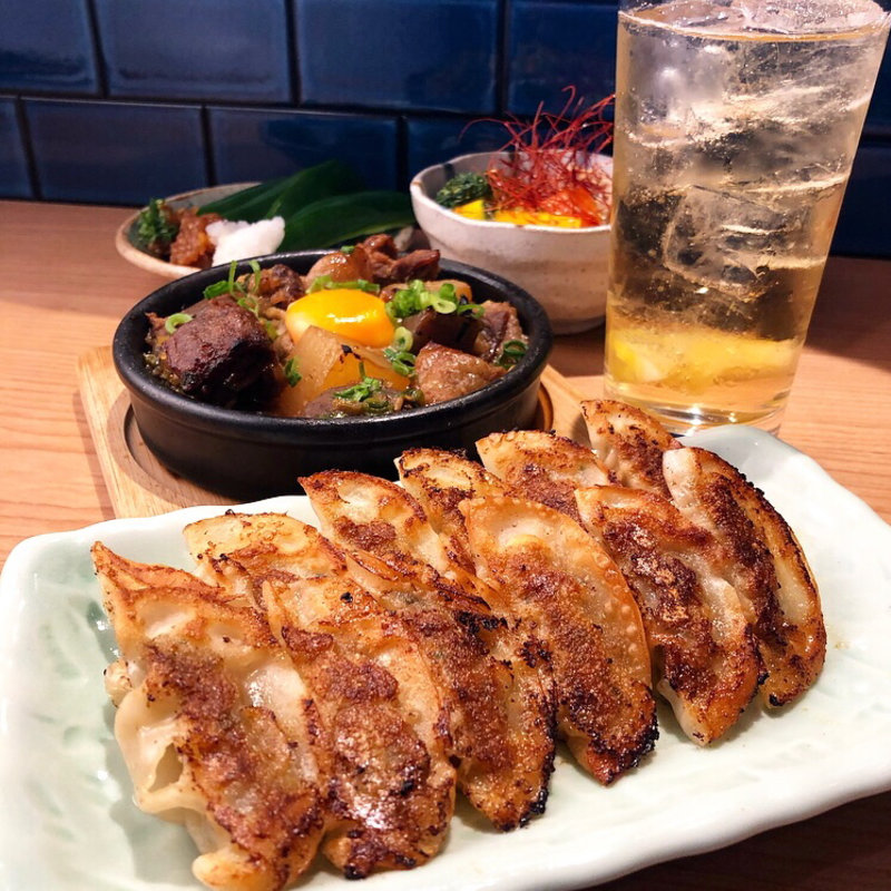 餃子(餃子と煮込み)