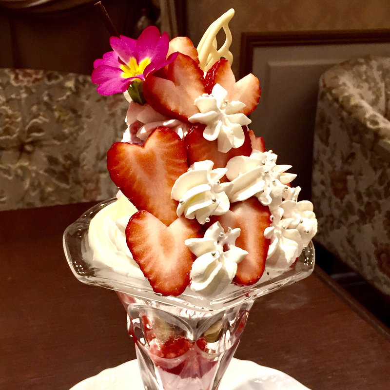 ストロベリーパルフェ ハートストック(サロン・ド・モンシェール 本店～心斎橋～ )