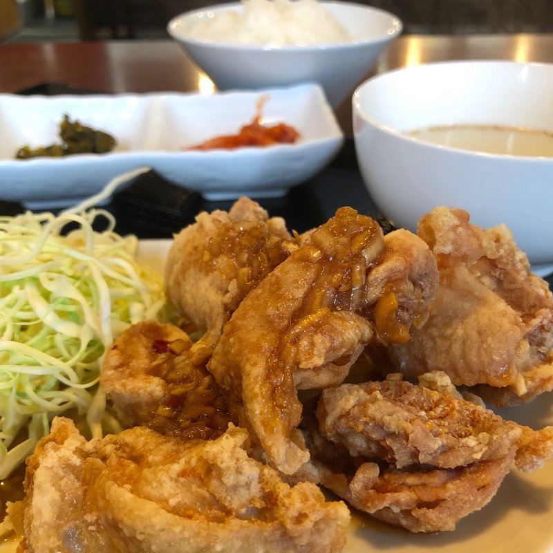 若鶏の唐揚げ定食 油淋鶏風(牛もつ 虎鉄)