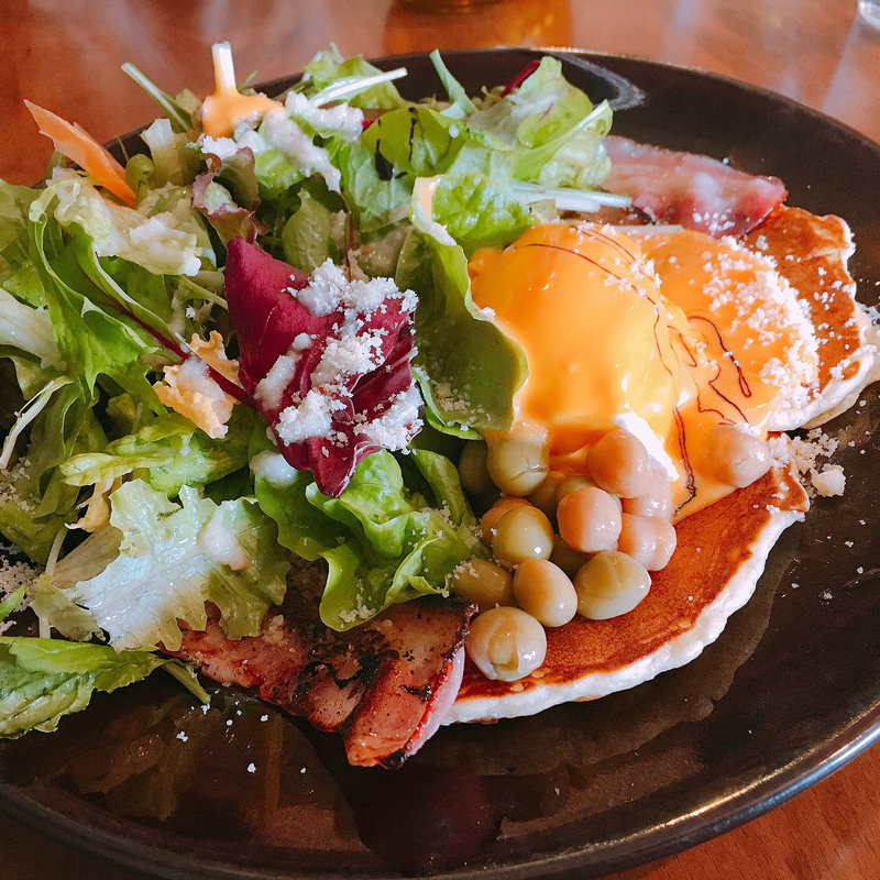 エッグベネディクトパンケーキ(nico （ニコ）)