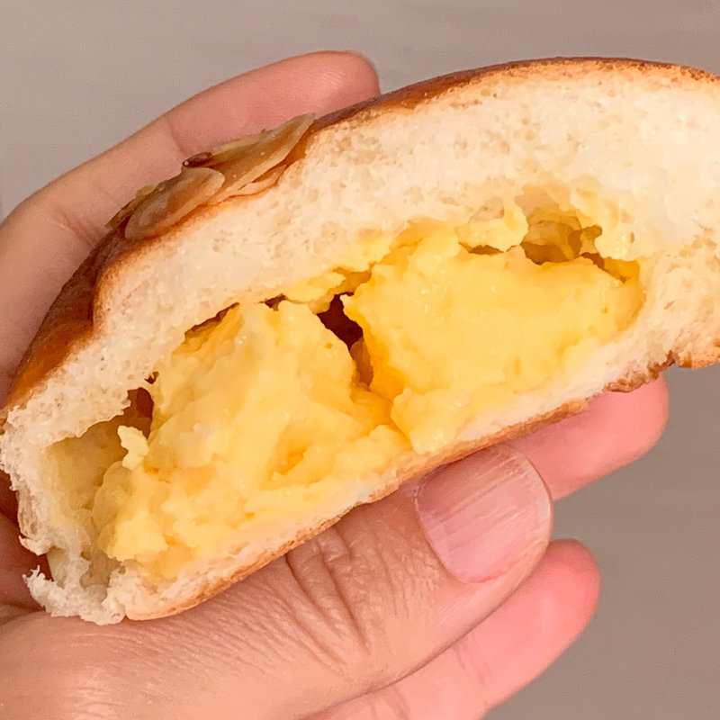 クリームパン(フェルツ エキュート日暮里店 （Felts）)