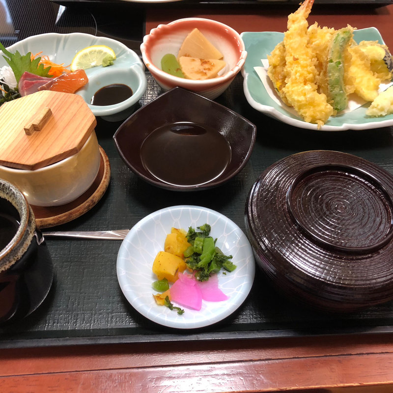 天刺し定食(食処さんぞくや 東福岡店)