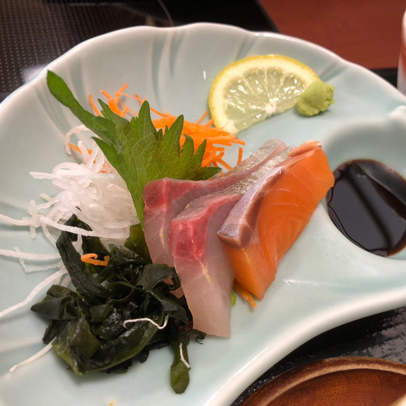 天刺し定食（刺身）(食処さんぞくや 東福岡店)