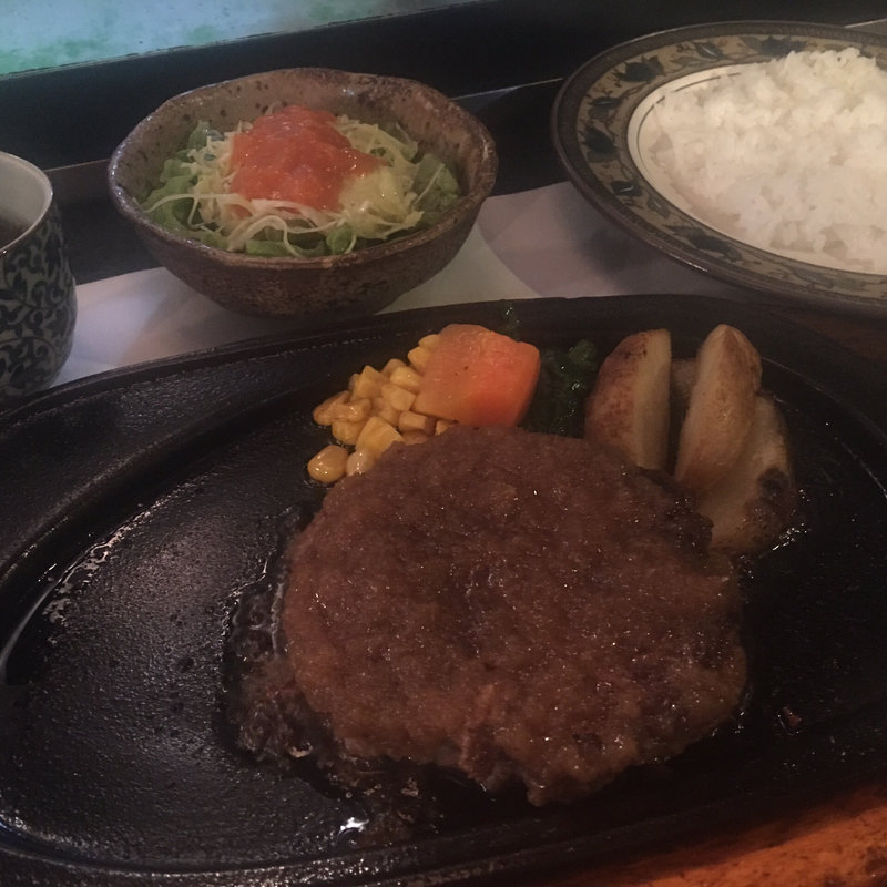 牛車ハンバーグランチ(牛車なかはら)