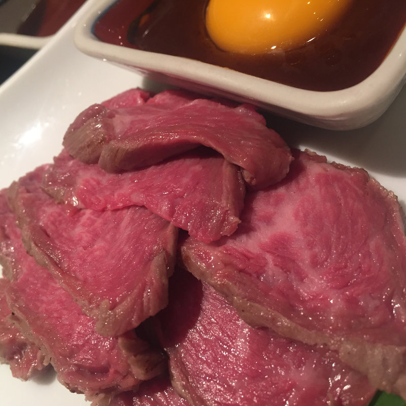 黒毛和牛 レアステーキ ユッケ風(肉匠 紋次郎 大正店)