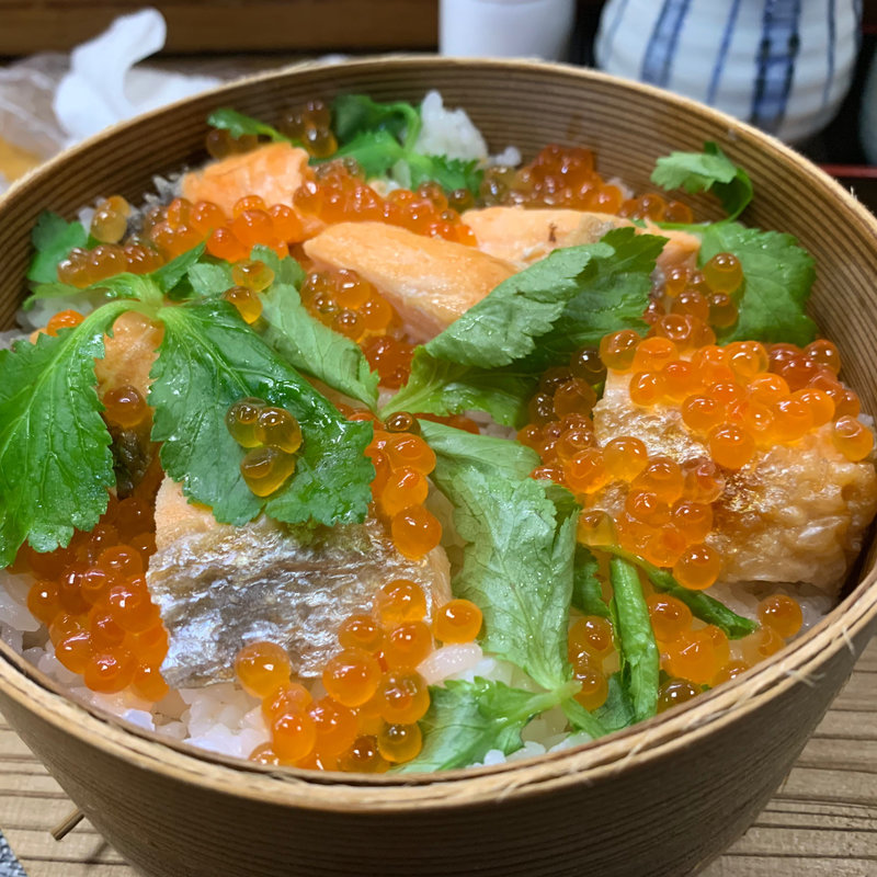 わっぱ飯（いくら、鮭）(益元 （ますげん）)