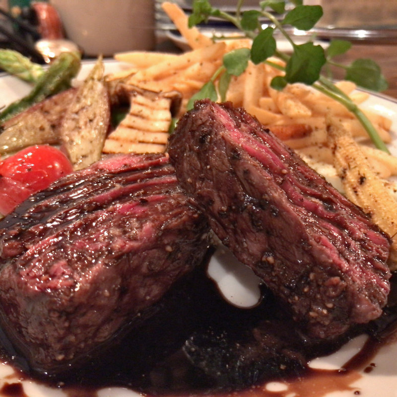 牛カイノミのステーキグリル(メヌード 中目黒)