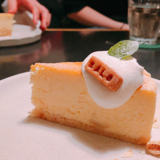 ホワイトチョコナッツチーズケーキ(サロカフェ （salo cafe）)