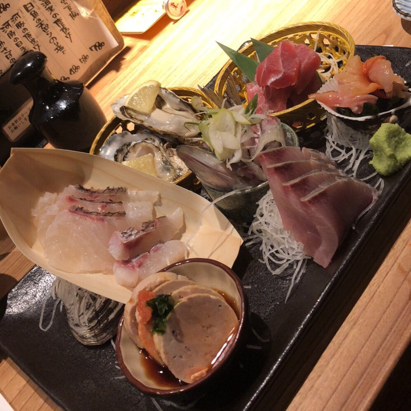 刺身5点盛り(新橋魚金 歌舞伎町 弐)