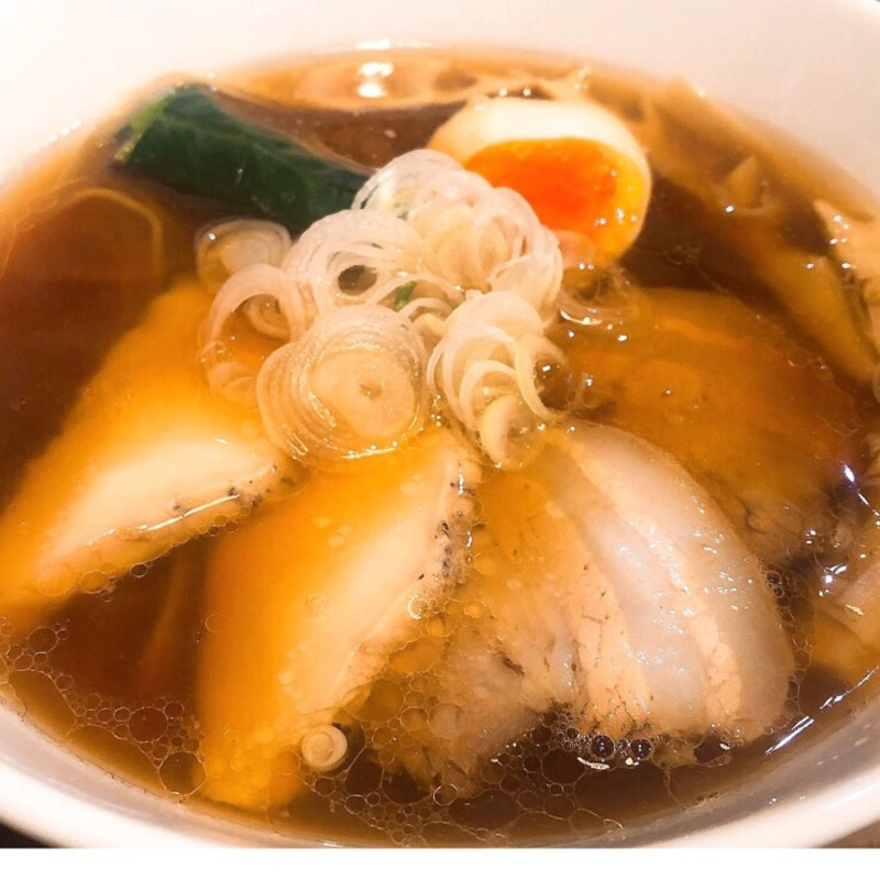 醤油らーめん(バーフリーバーズ Bar FREE BIRDS)