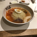 盛岡冷麺(ぴょんぴょん舎 盛岡駅前店 （ピョンピョンシャ）)
