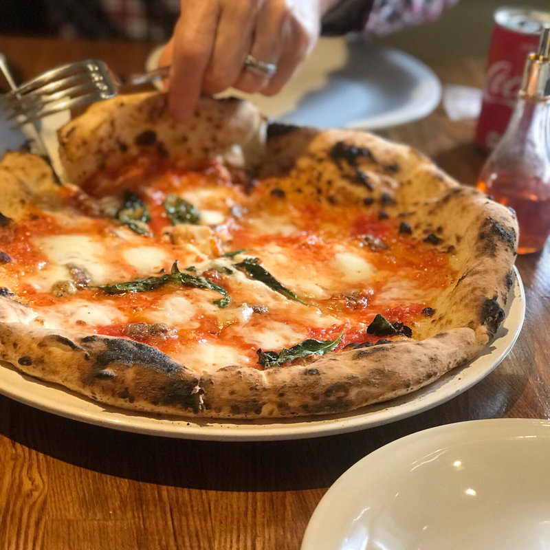 ピザ(LA PIZZA D'ORO)