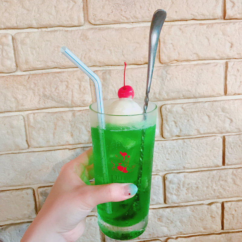 クリームソーダ(パインツリー )