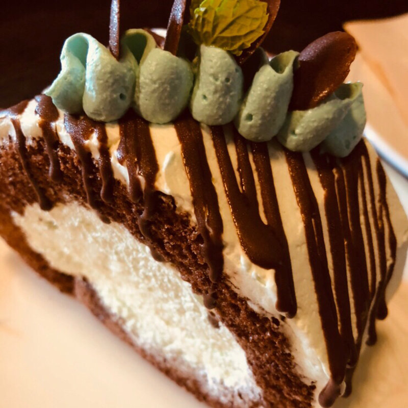チョコミントロールケーキ(珈琲哲學 松本店 )