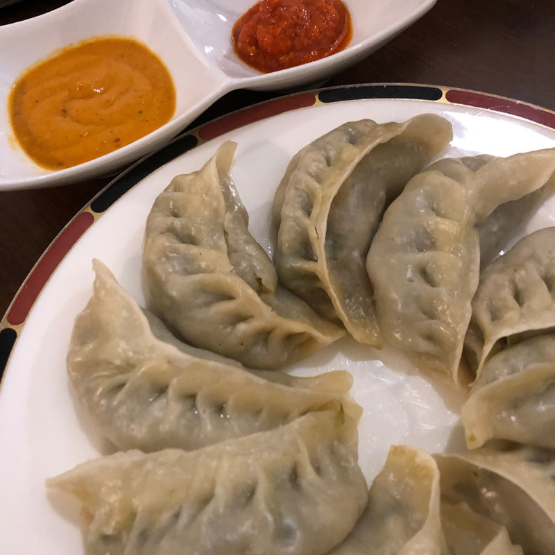 野菜モモ（ネパール風餃子）(N e p a l i C h u l o (ネパーリチュロ))