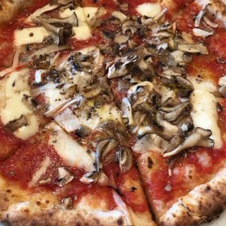 きのこのピザ(Pizzeria Azzurri)