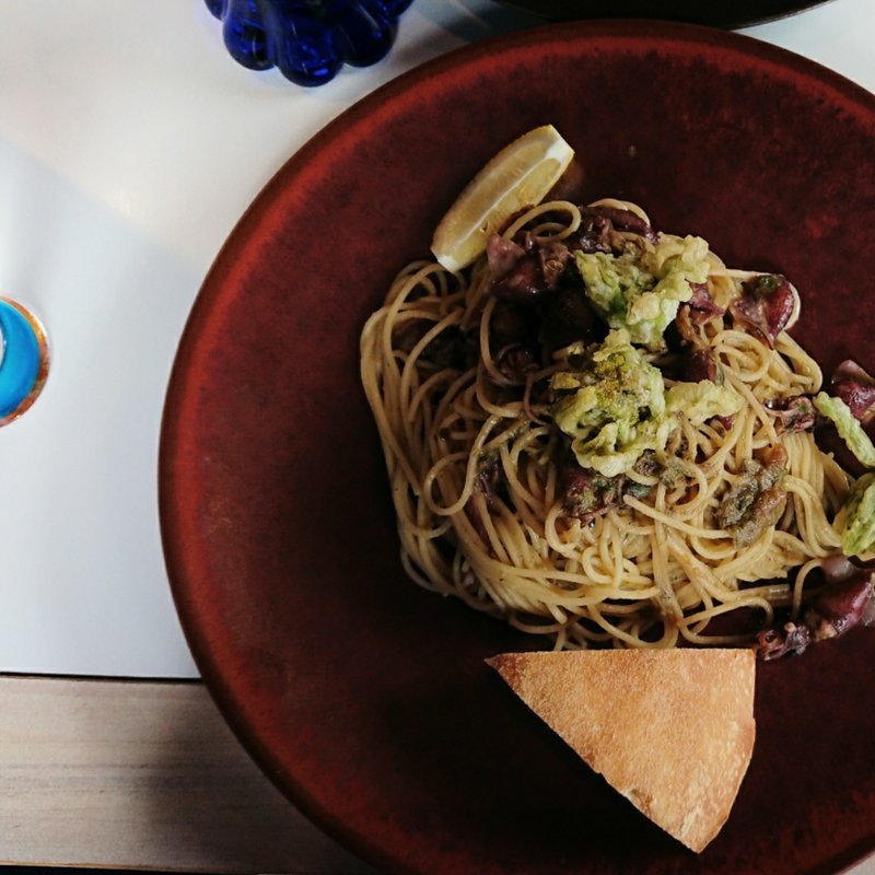 富山産ホタルイカと地物ふきのとうソースのパスタ(IL BLU  イルブル)