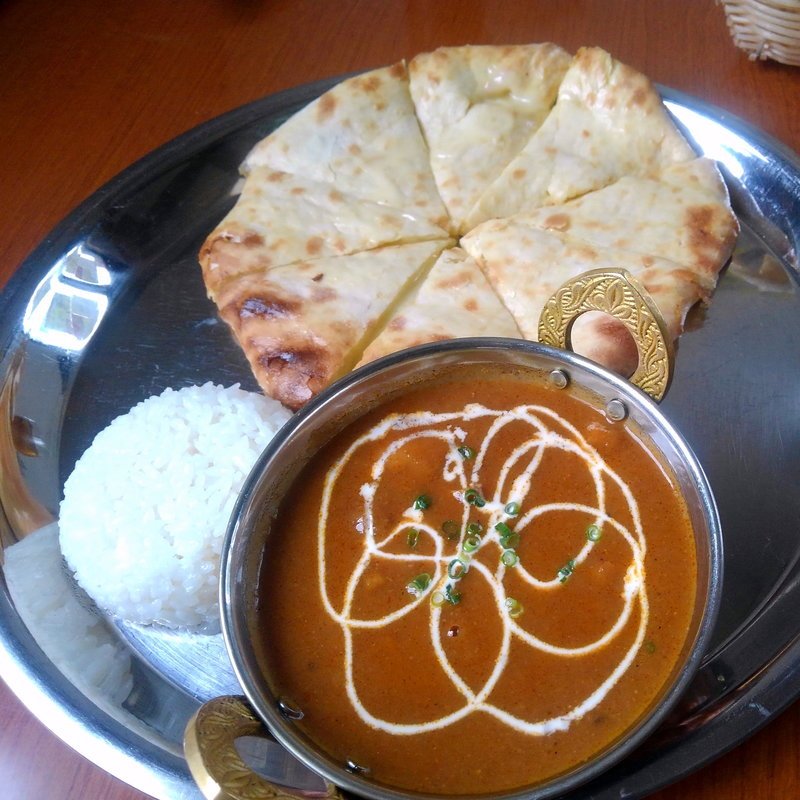 日替わりランチ（チキンカレー）、チーズナン(ガネス （GANESH INDIAN RESTAURANT）)