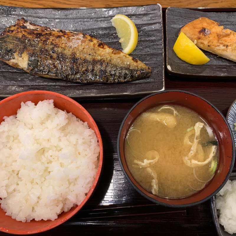 さばの塩焼き(炭火焼専門食処 白銀屋 大手町分店)