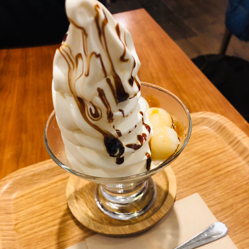 ぜんざいソフト(シロクマカフェ)