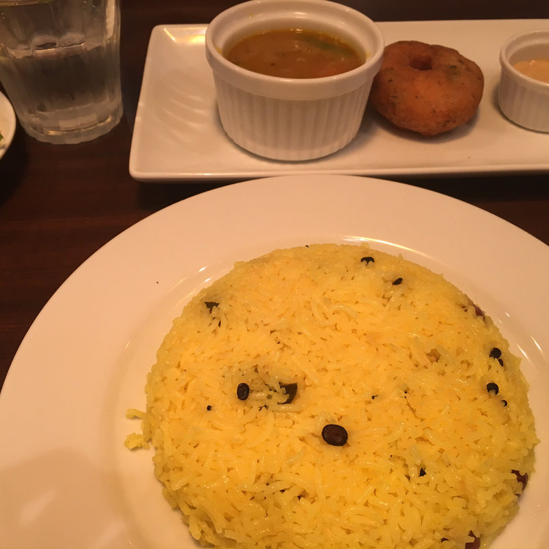 レモンライスとワダのランチ(ナクシャトラ レストラン)