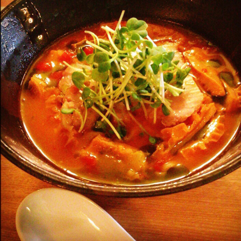 濃厚とまとトリッパ(麺屋シマフクロウ )