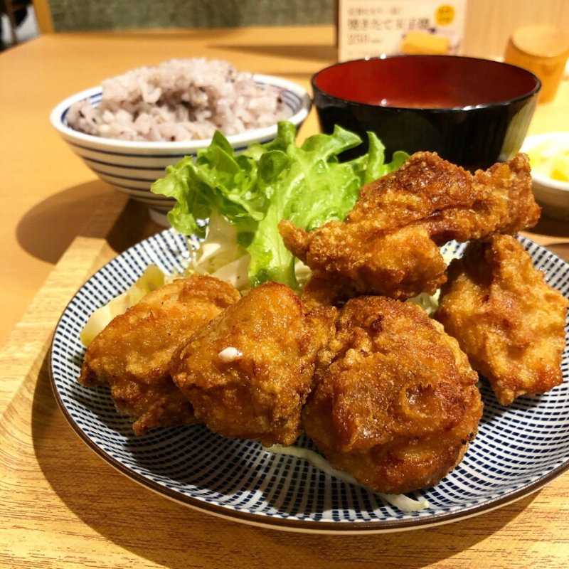 唐揚げ定食(さち福や)