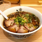 醤油チャーシュー麺(ひるがお 東京駅店 )