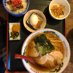 チャーシュー麺と ミニ焼肉丼セット