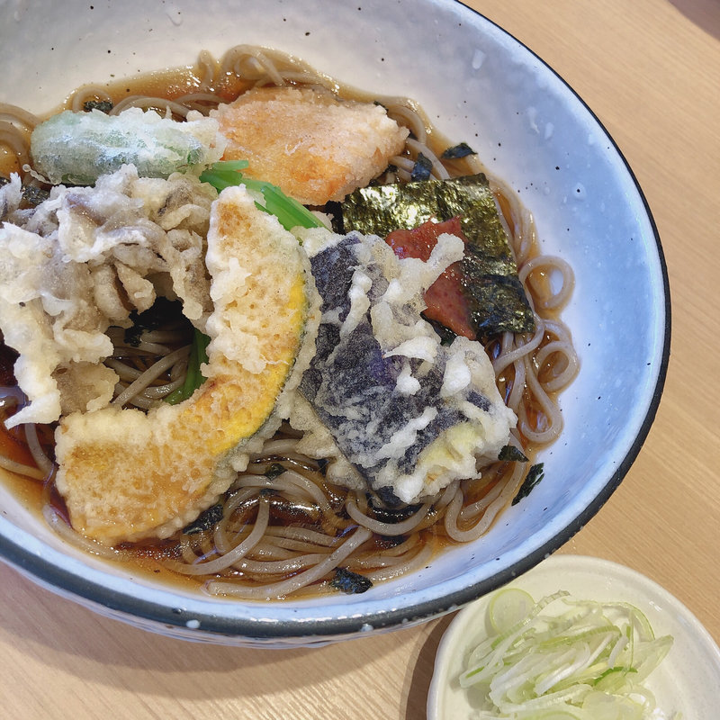 野菜天おろしそば(蕎麦屋神楽 藤枝店)