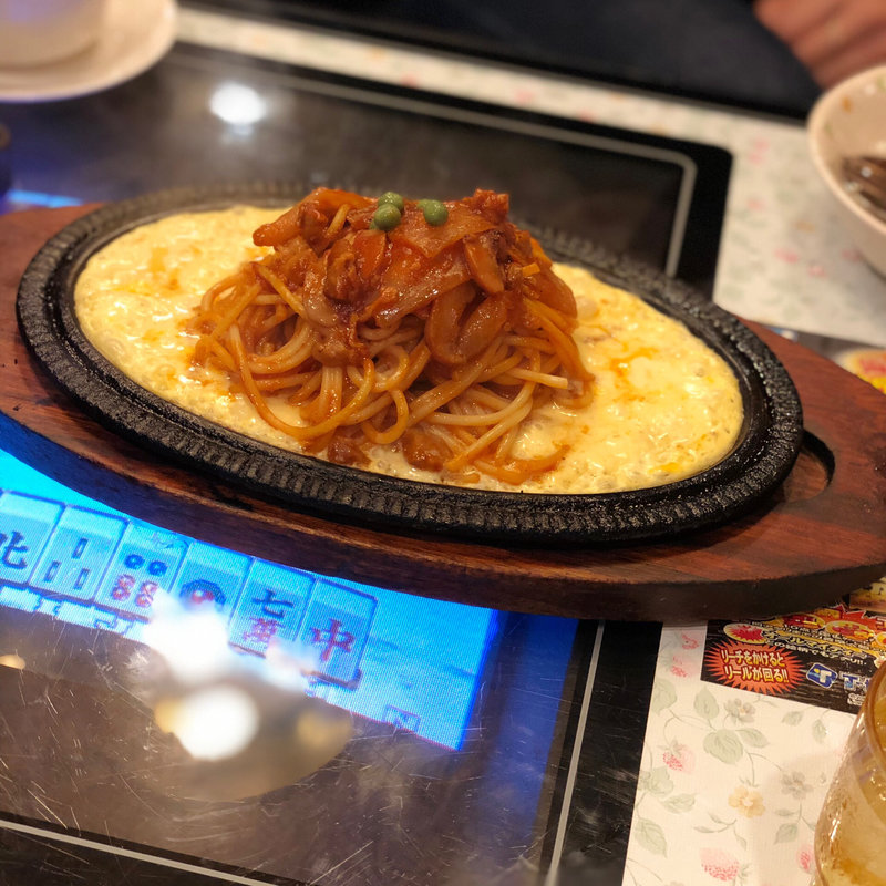 鉄板ナポリタン(キャラバン)