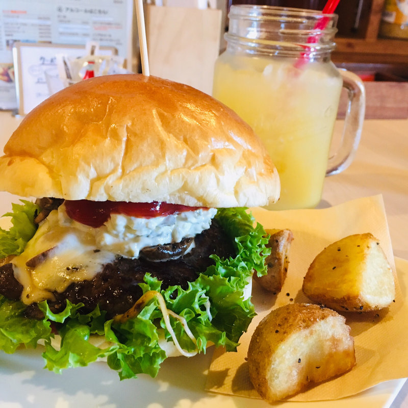 アボカドバーガー(カフェレストランDUBOIS(デュボワ))