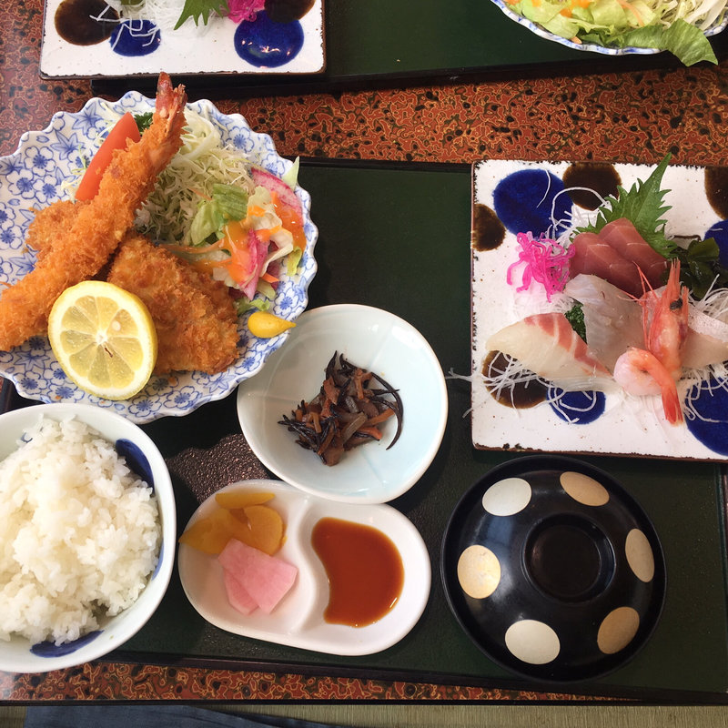 刺身とミックスフライ定食(磯料理 山水)