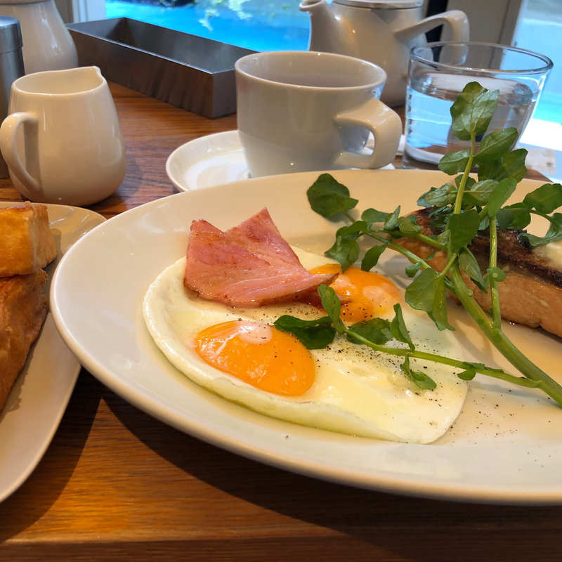 サーモンのグリル＋スクランブルエッグ又は目玉焼き(マーサーブランチエビスヒルサイド)