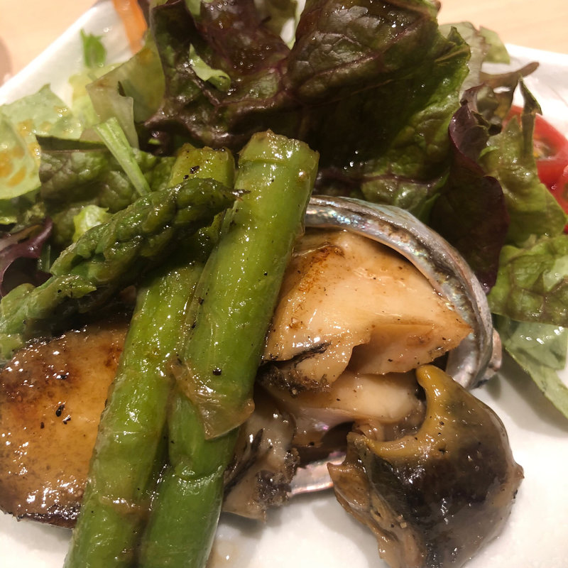 あわびのステーキ(旭鮨総本店 鮨たか恵比寿店)