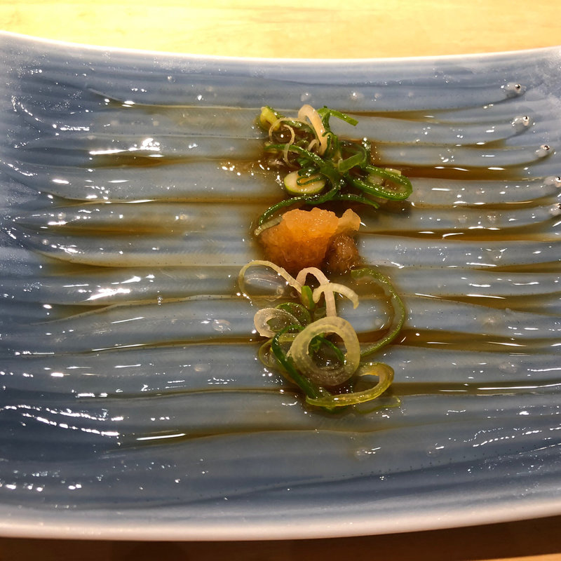 穴子の稚魚(築地虎杖別館)