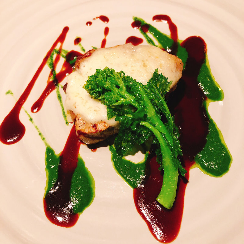 白身魚のグリル  菜の花のソース(Dining&Bar TABLE9TOKYO)