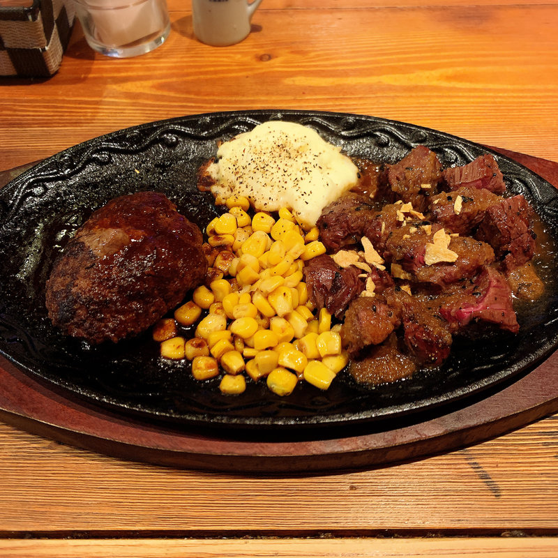 ハーフセット(M.E.S. Cafe & Bar)