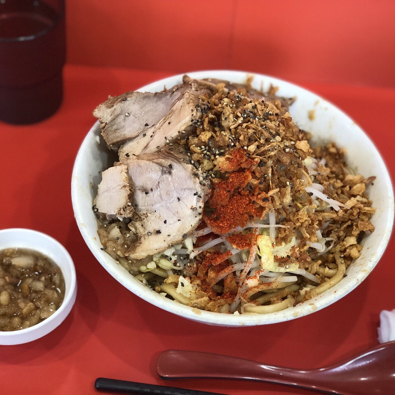 汁なし 300g ニンニク少なめ全マシ in チェダーチーズ(あいすべきものすべてに)