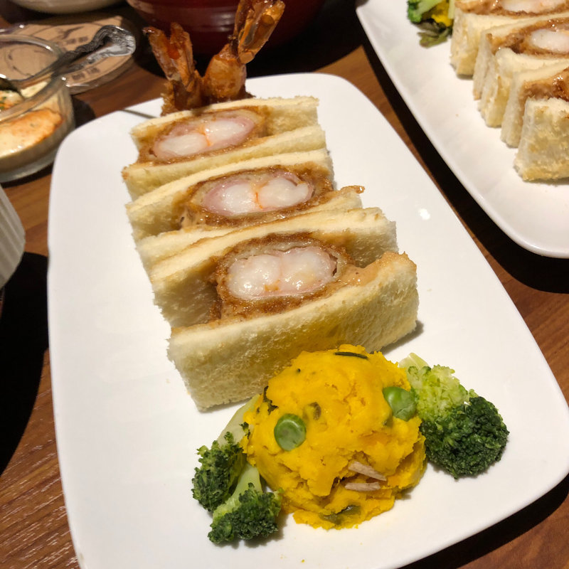 (怪獣酒場 新橋蒸溜所)