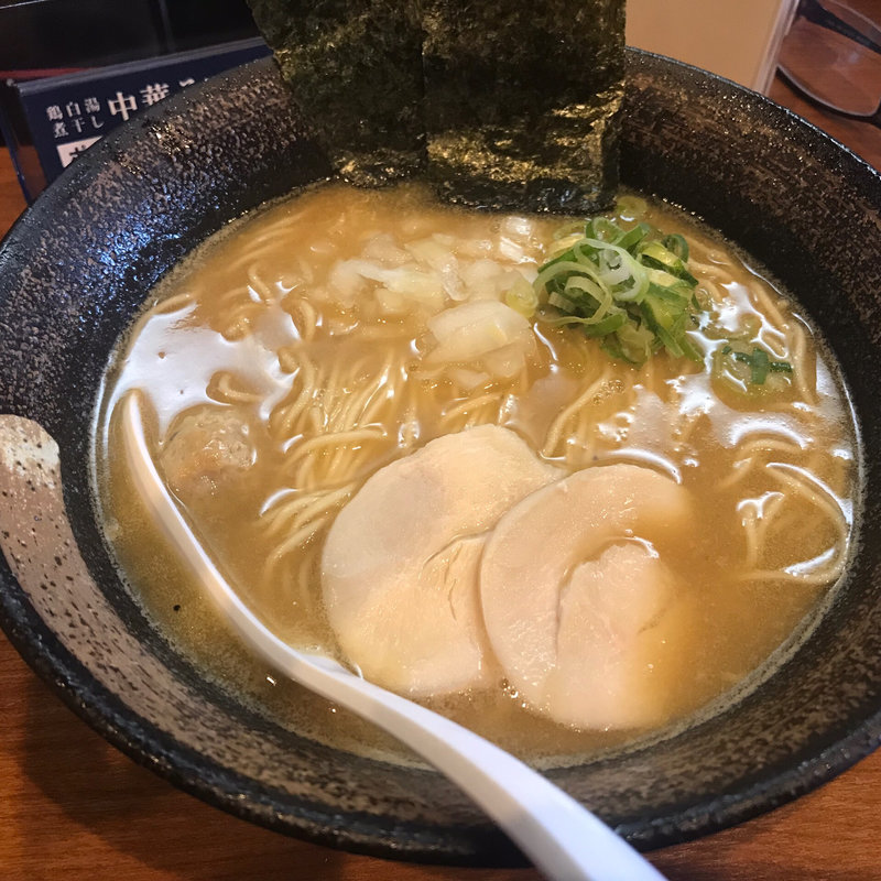 濃厚鶏白湯そば(鶏白湯 中華そば 鶏革命 八幡総本店 （トリレボ）)