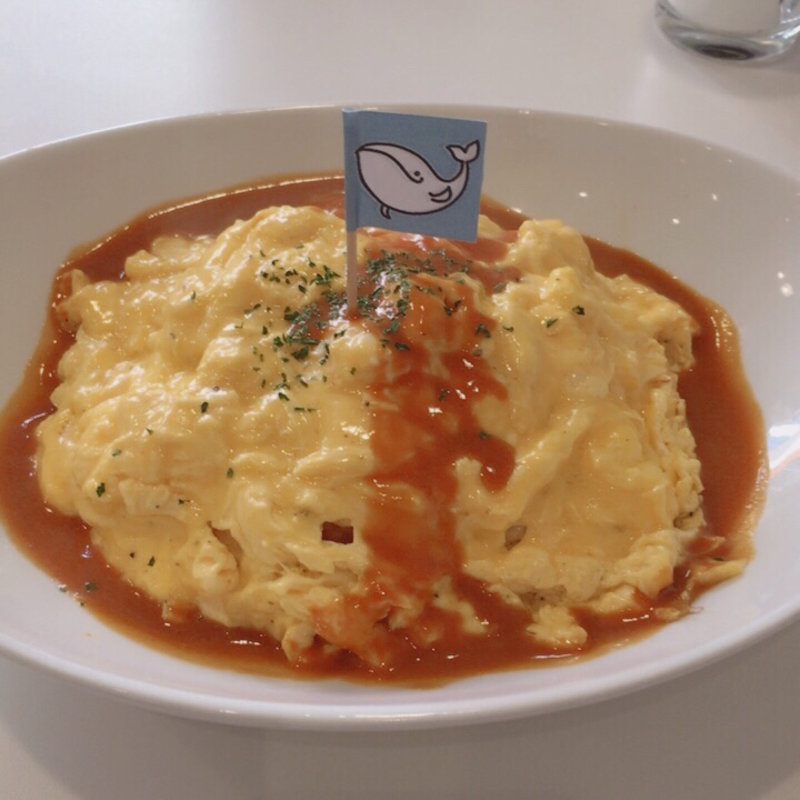 (ふわとろオムライスとこだわりコーヒーの美味しい店くじらCAFE)