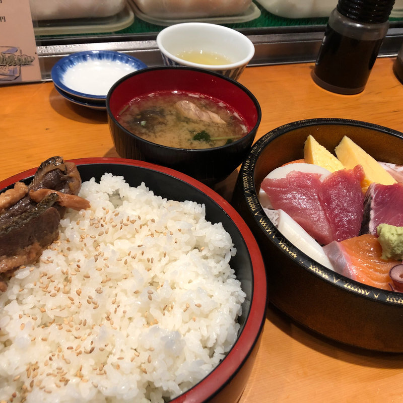 ちらし(一徹鮨)