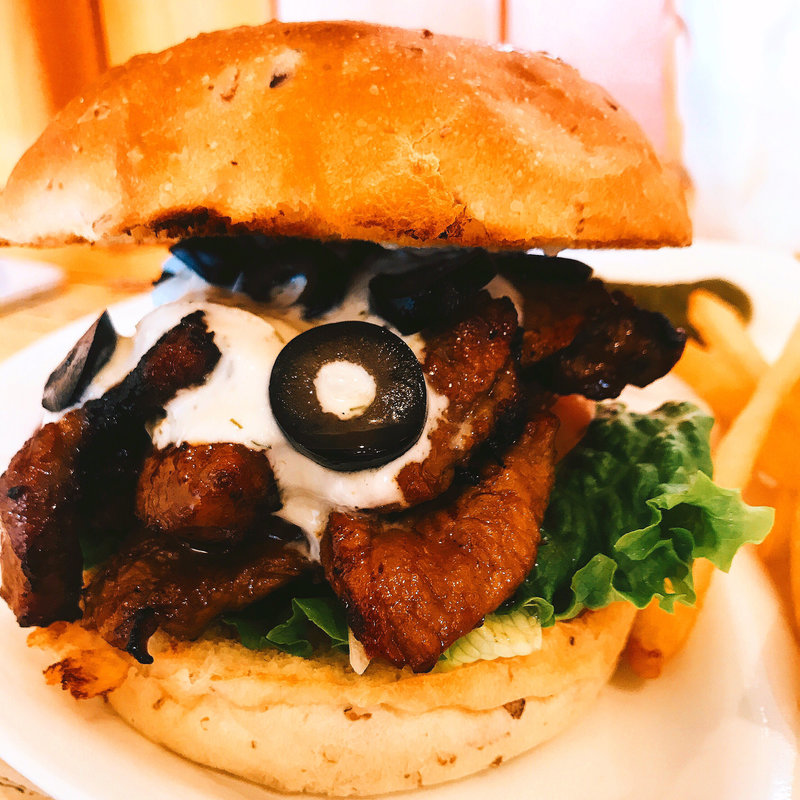 ラムギリシャバーガー(SON HOUSE(サンハウス）【アメリカンスタイルのハンバーガーのお店】)